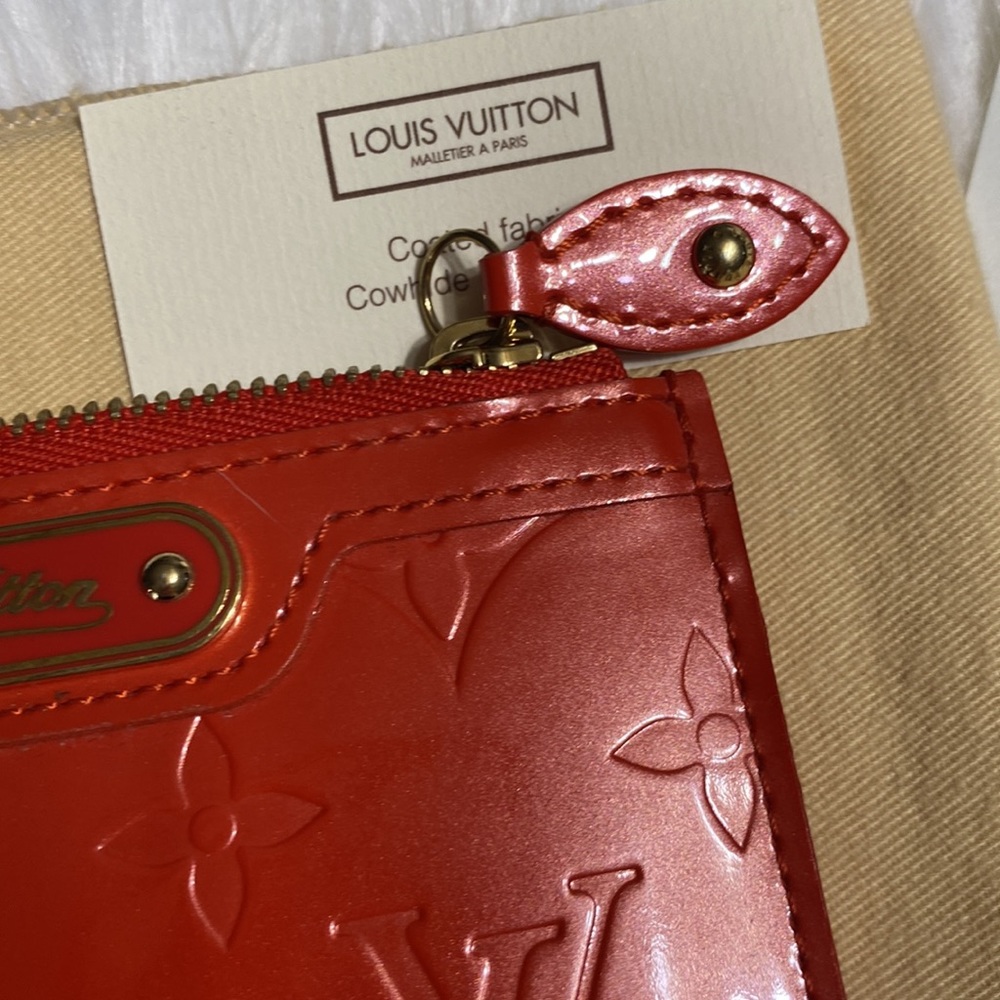 Authentic Louis Vuitton, Vernis key pouch with dustbag - Picture 3 of 10